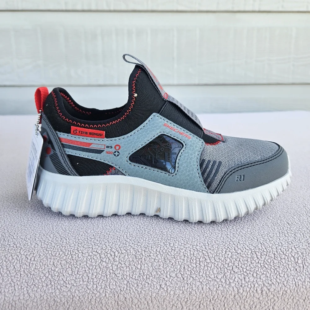 Skechers Depth Charge 2.0 Techno Pointz SZ 13 Kids Slip-On Sneaker Grey Black